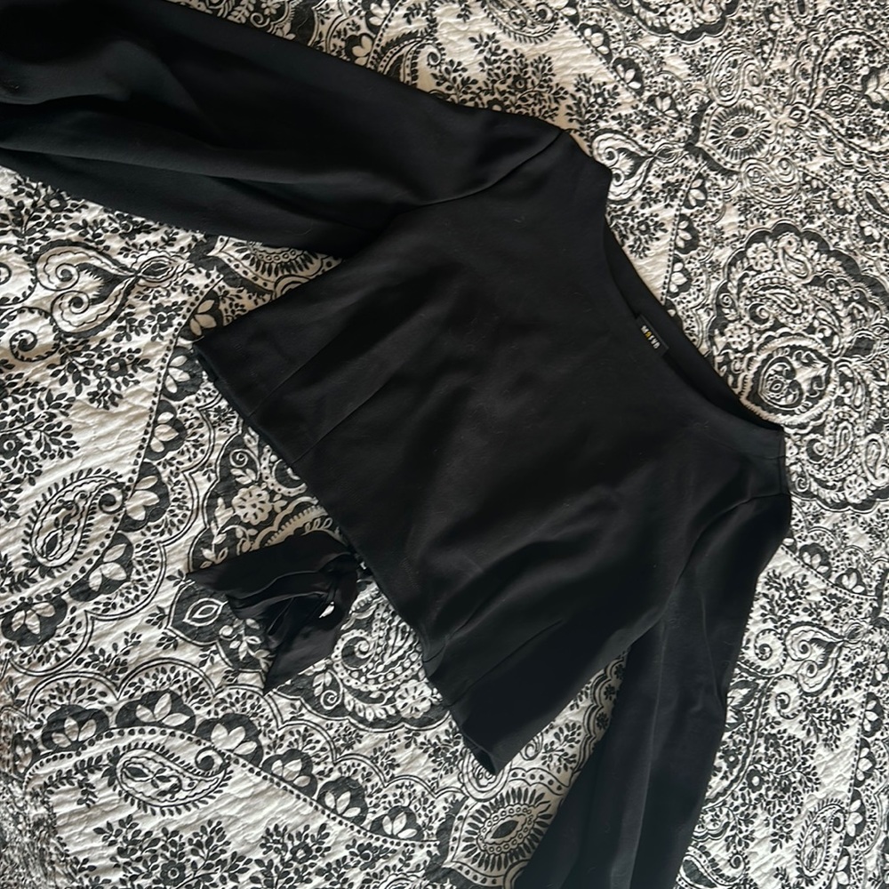 Anthropologie Maeve XL Black Sweatshirt w/bubble sleeves and adjustable tie back
